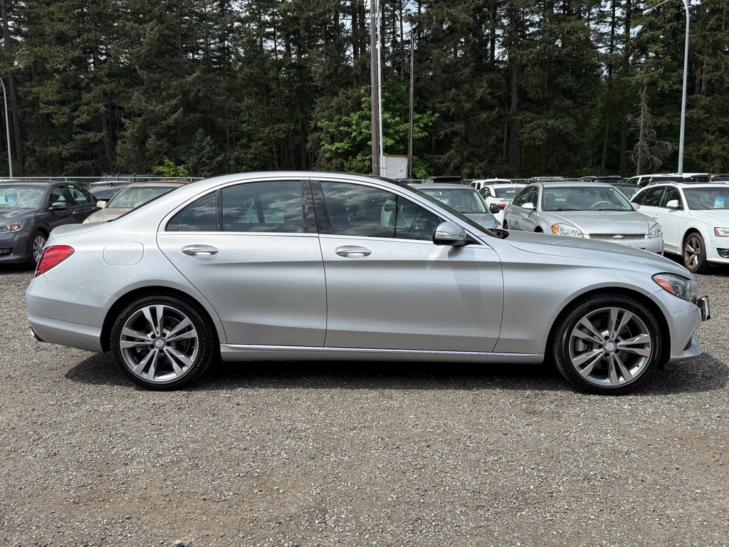 2015 Mercedes-Benz C-Class Image 1