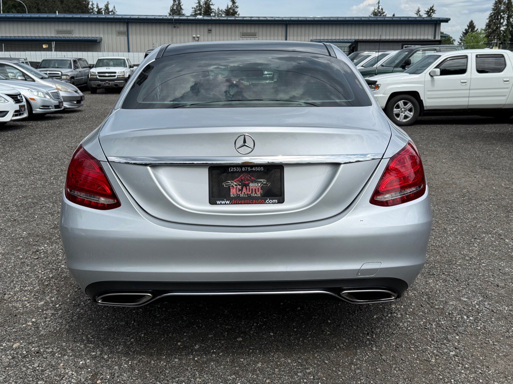 2015 Mercedes-Benz C-Class Image 7