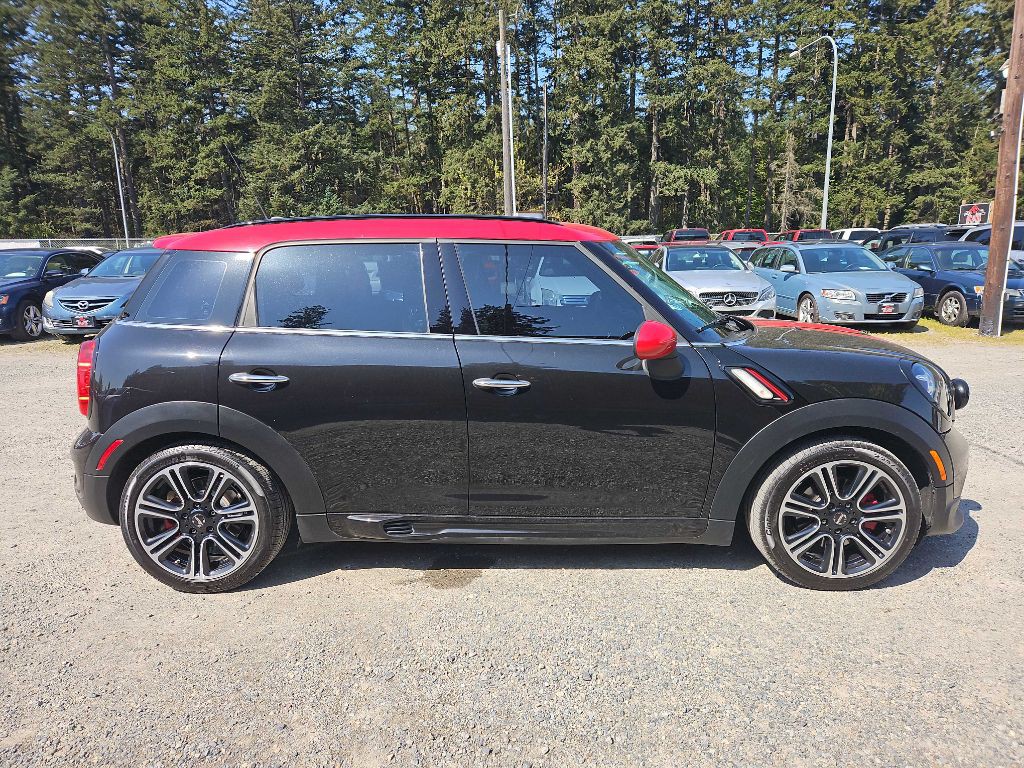2016 MINI Countryman Image 1