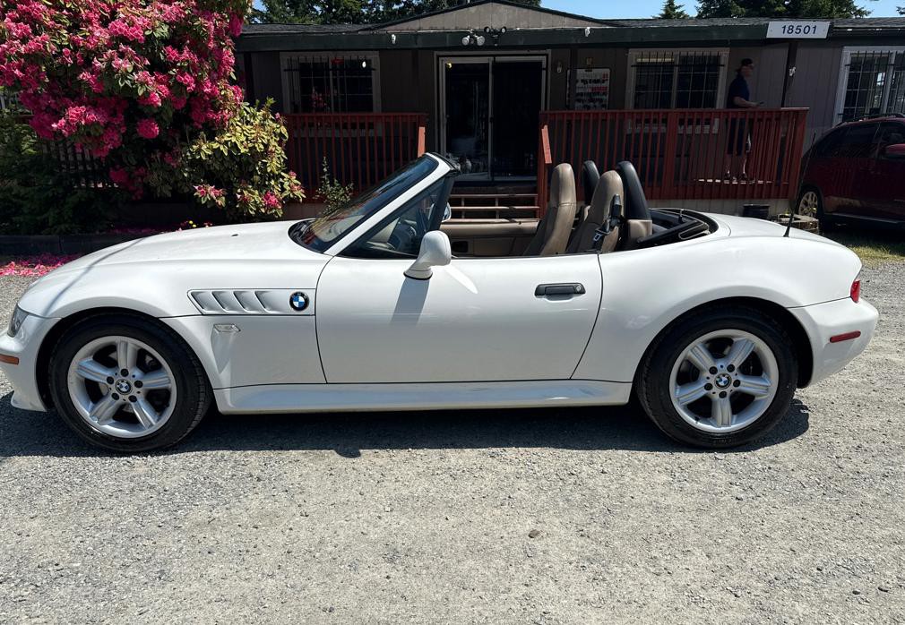 2000 BMW Z3 Image 3