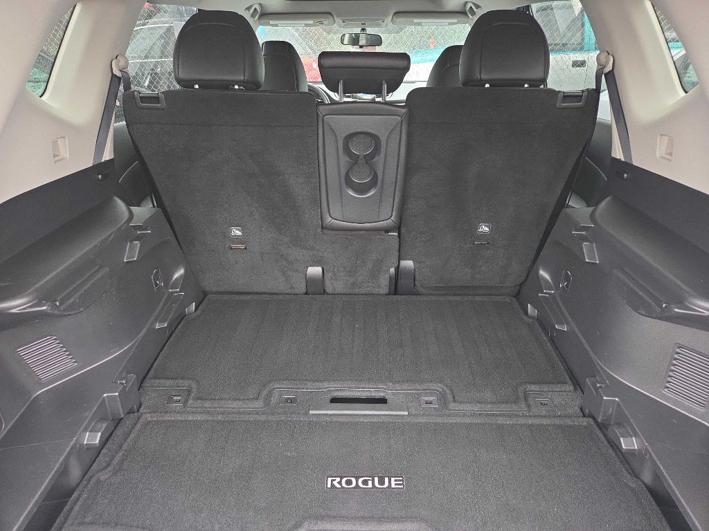 2016 Nissan Rogue Image 9