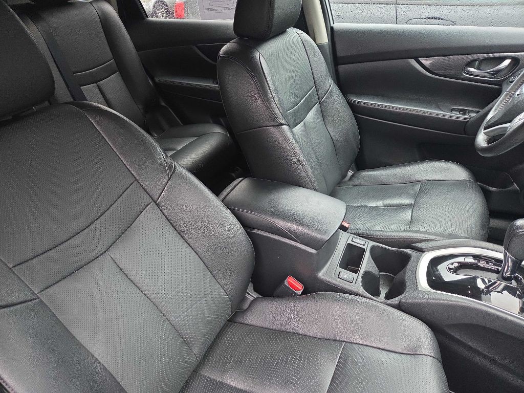2016 Nissan Rogue Image 10