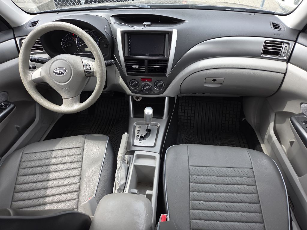 2011 Subaru Forester Image 9