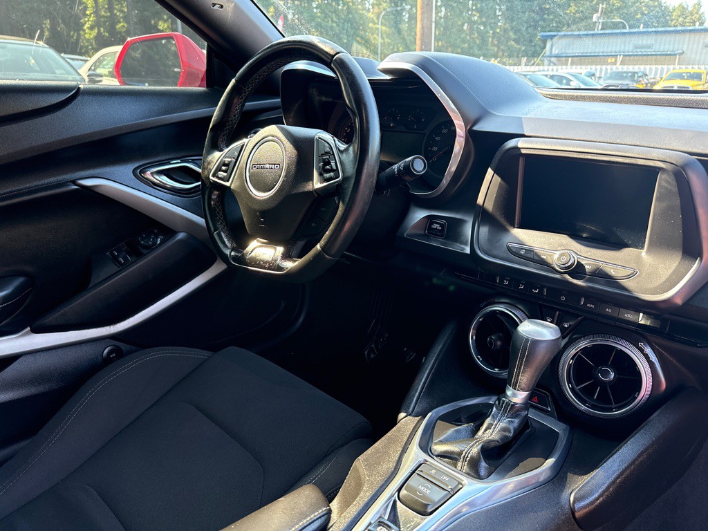 2016 Chevrolet Camaro Image 14