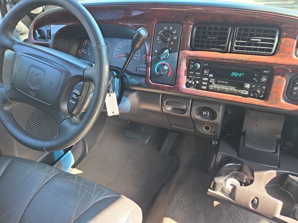 2001 Dodge Ram 2500 Image 12