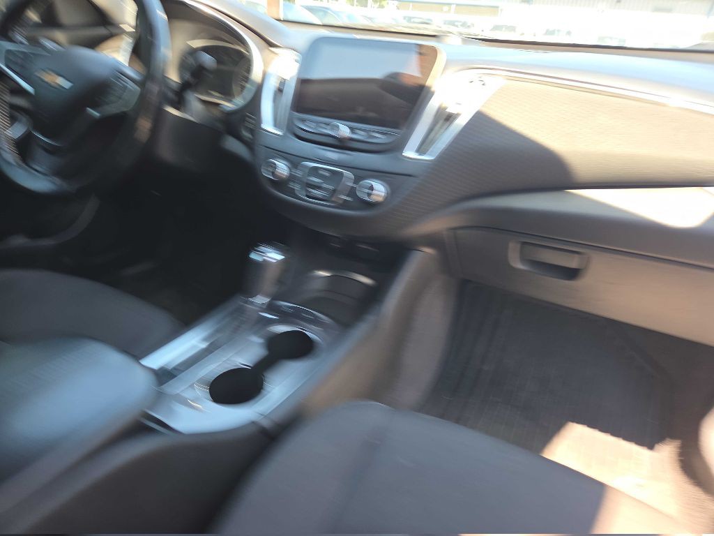 2018 Chevrolet Malibu Image 9