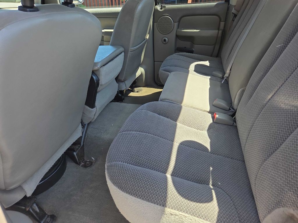 2004 Dodge Ram 1500 Image 11