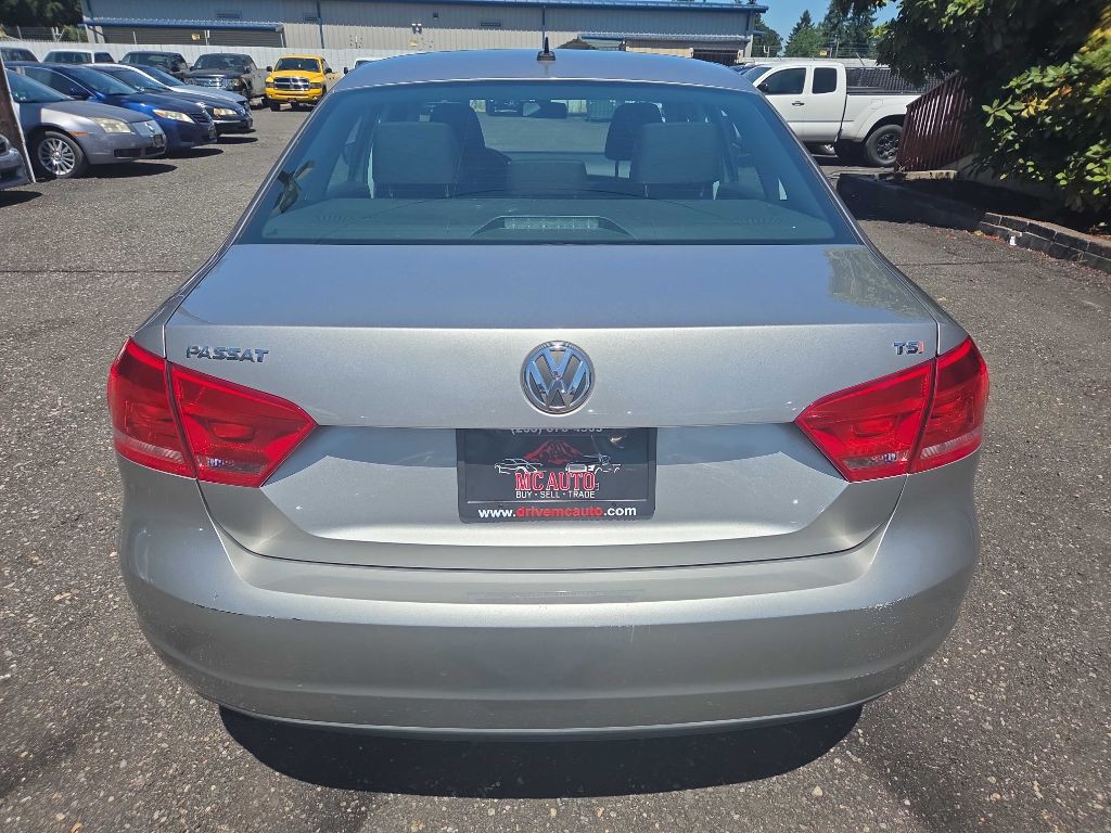 2014 Volkswagen Passat Image 9