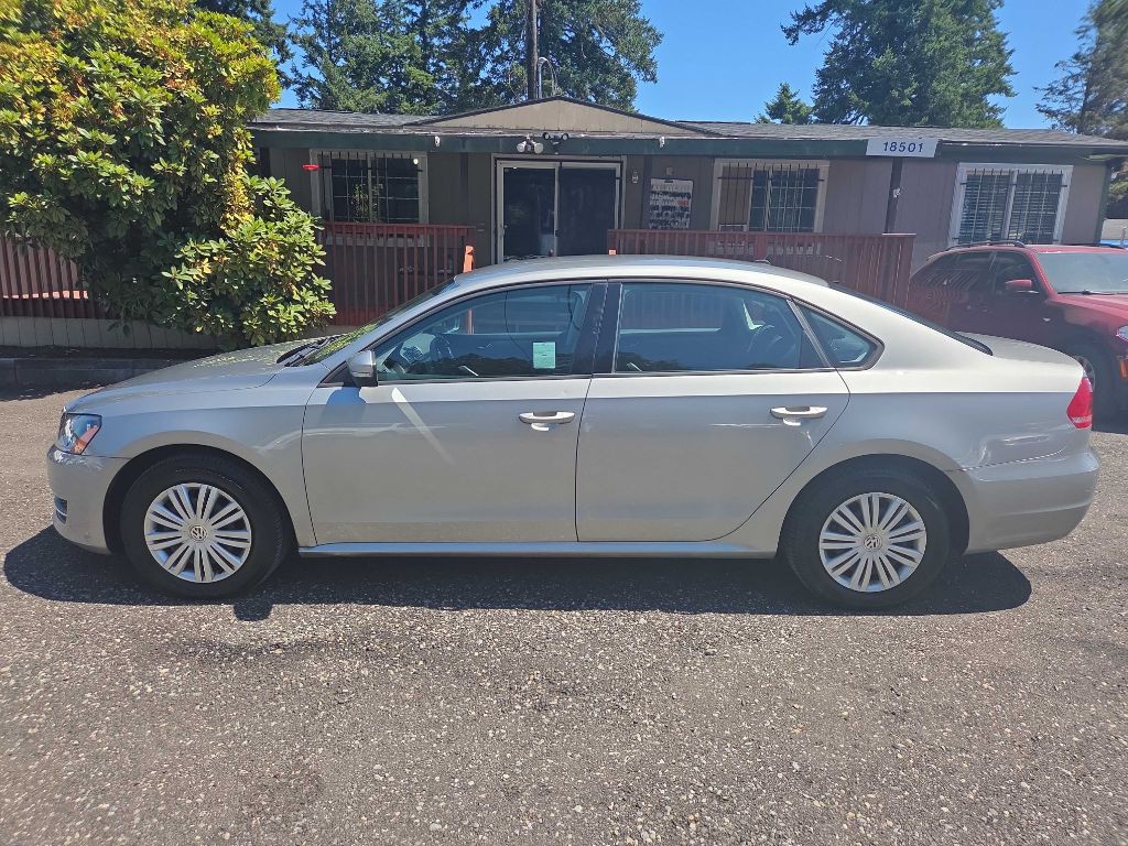 2014 Volkswagen Passat Image 2