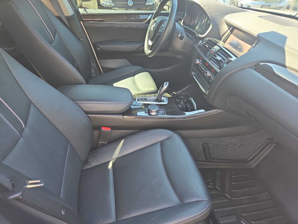 2017 BMW X3 Image 11
