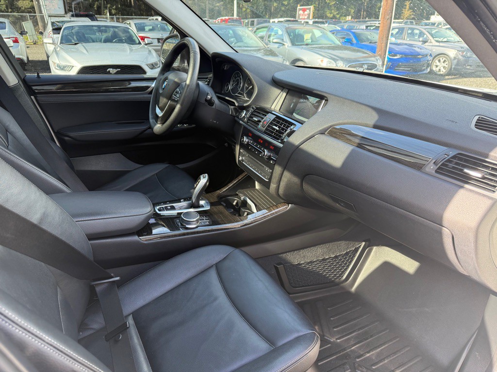 2017 BMW X3 Image 11