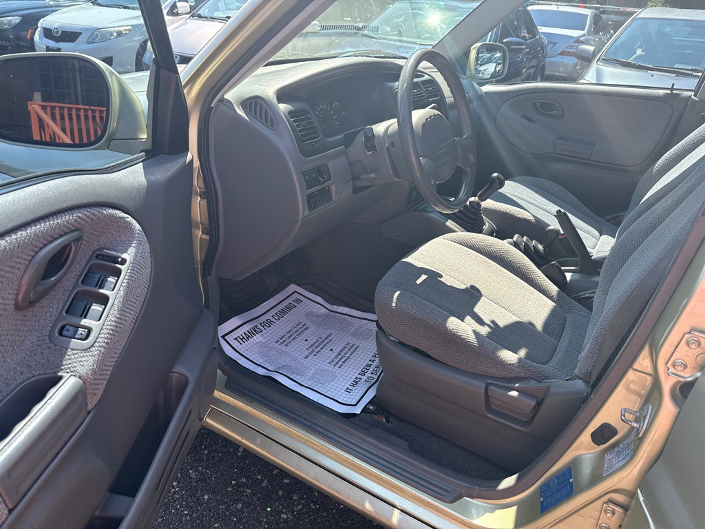 2000 Suzuki Grand Vitara Image 12