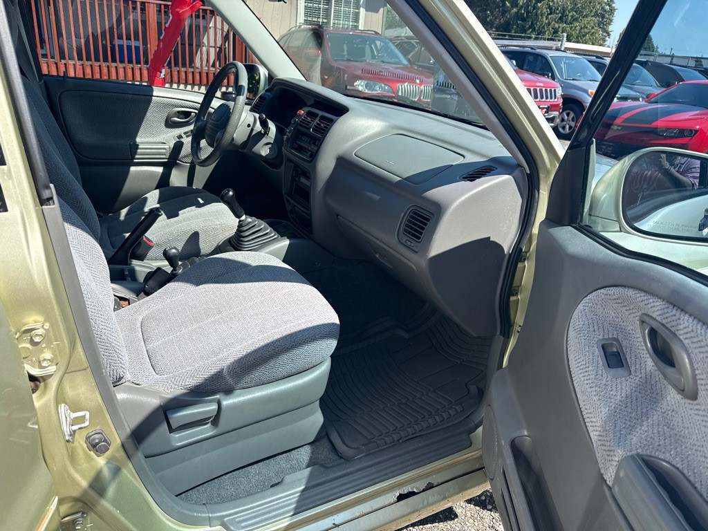 2000 Suzuki Grand Vitara Image 15