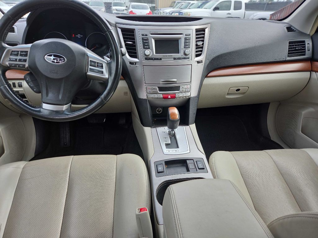 2014 Subaru Outback Image 10