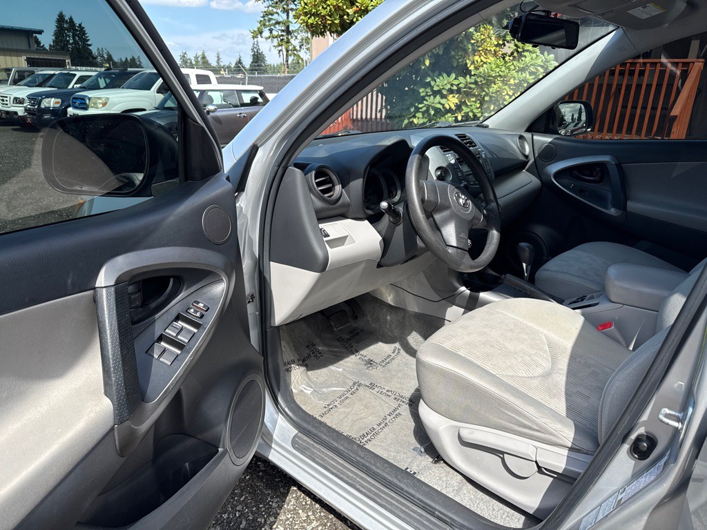 2010 Toyota Rav4 Image 9
