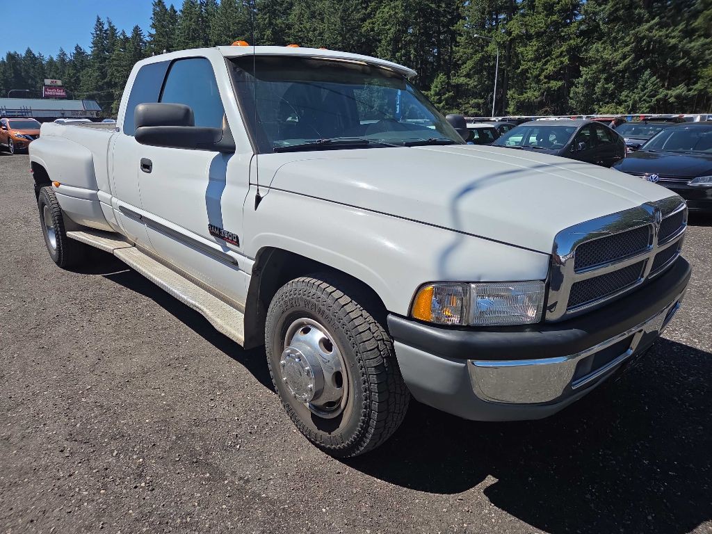 2001 Dodge Ram 3500 Image 2