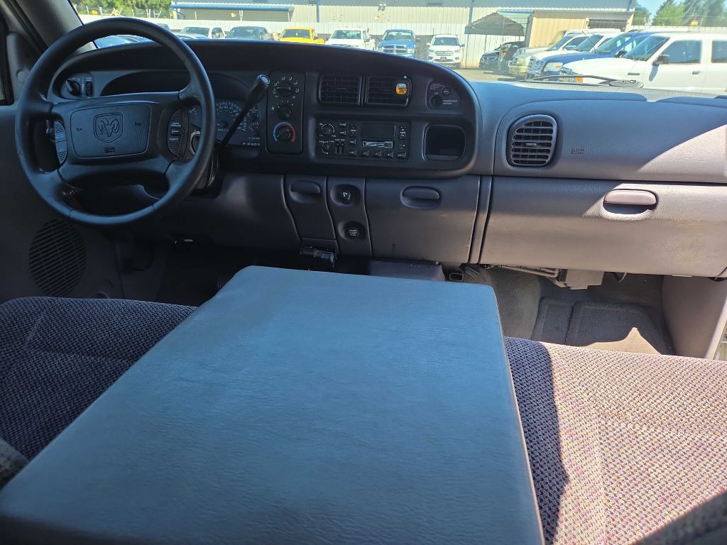 2001 Dodge Ram 3500 Image 10