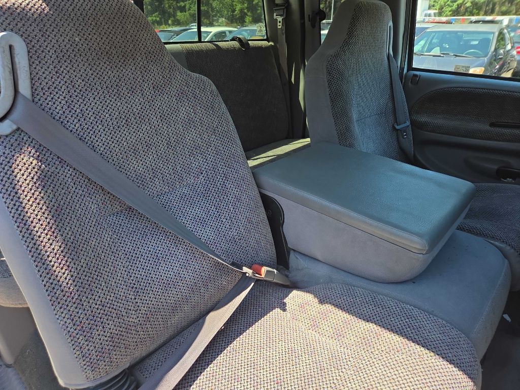 2001 Dodge Ram 3500 Image 11