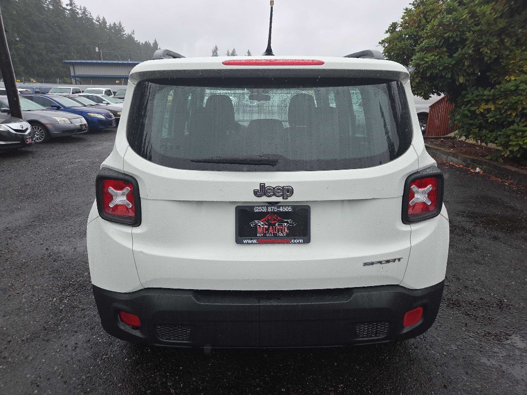 2015 Jeep Renegade Image 8