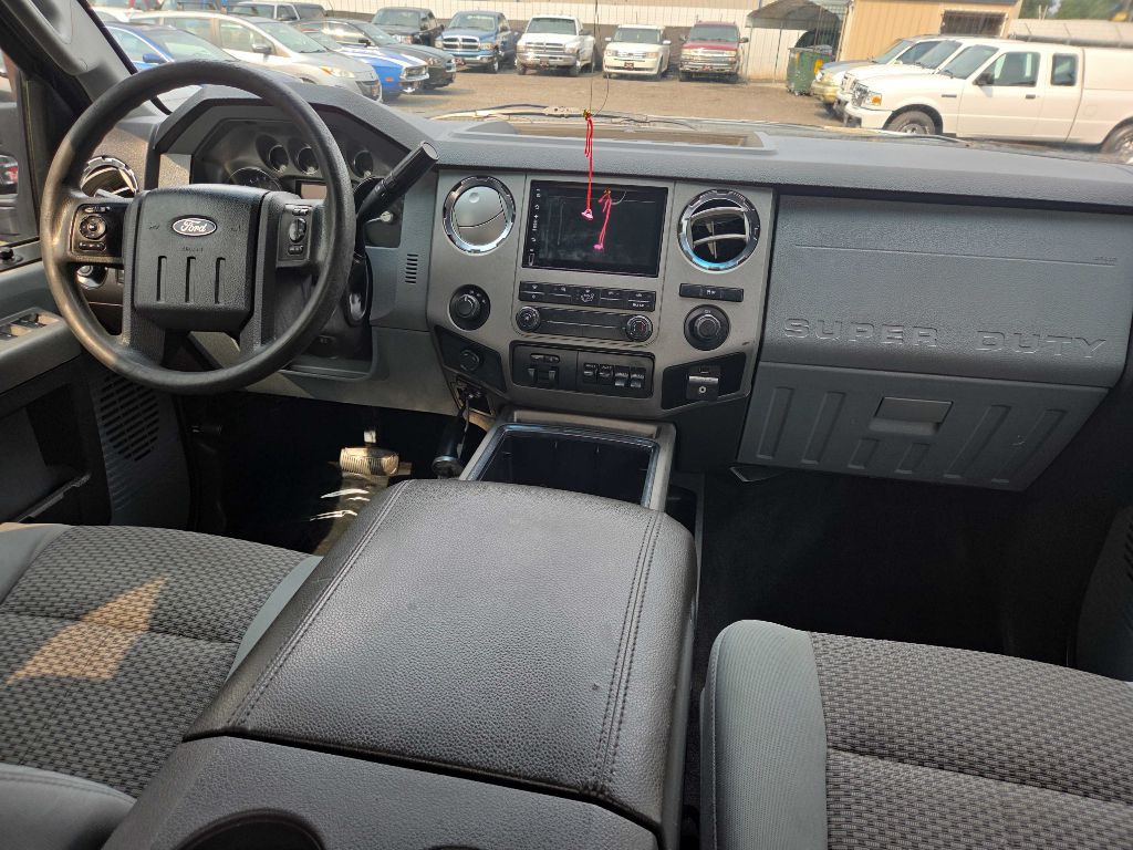 2011 Ford F-250 Image 12