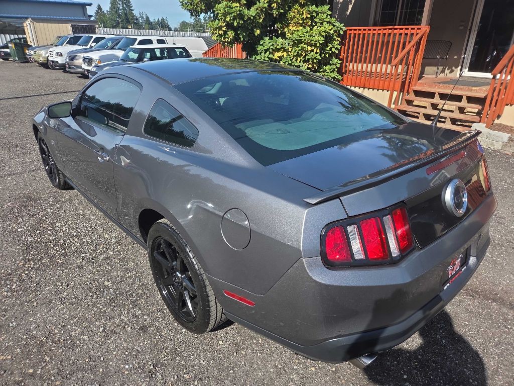 2010 Ford Mustang Image 7