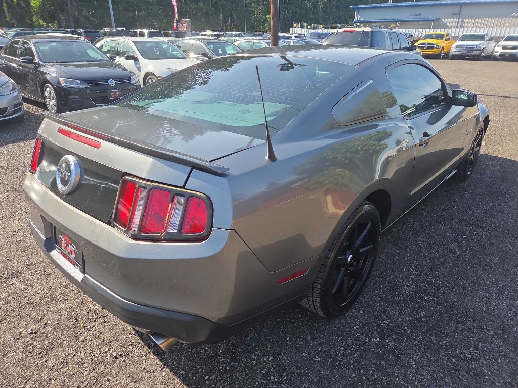 2010 Ford Mustang Image 8