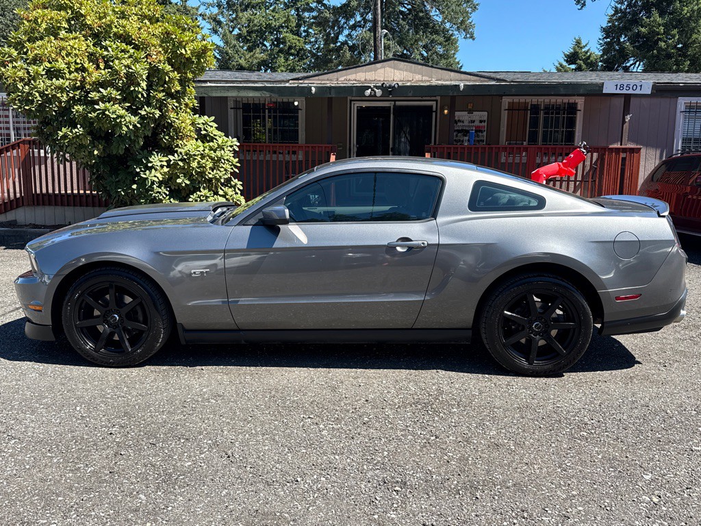 2010 Ford Mustang Image 16