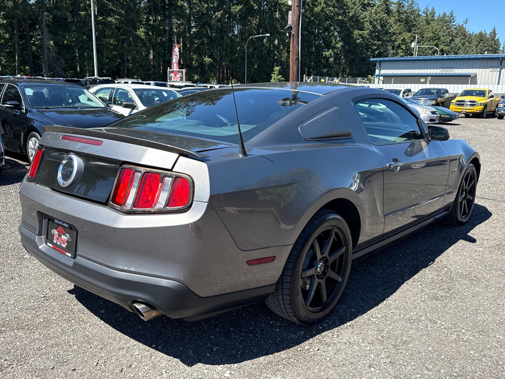 2010 Ford Mustang Image 19