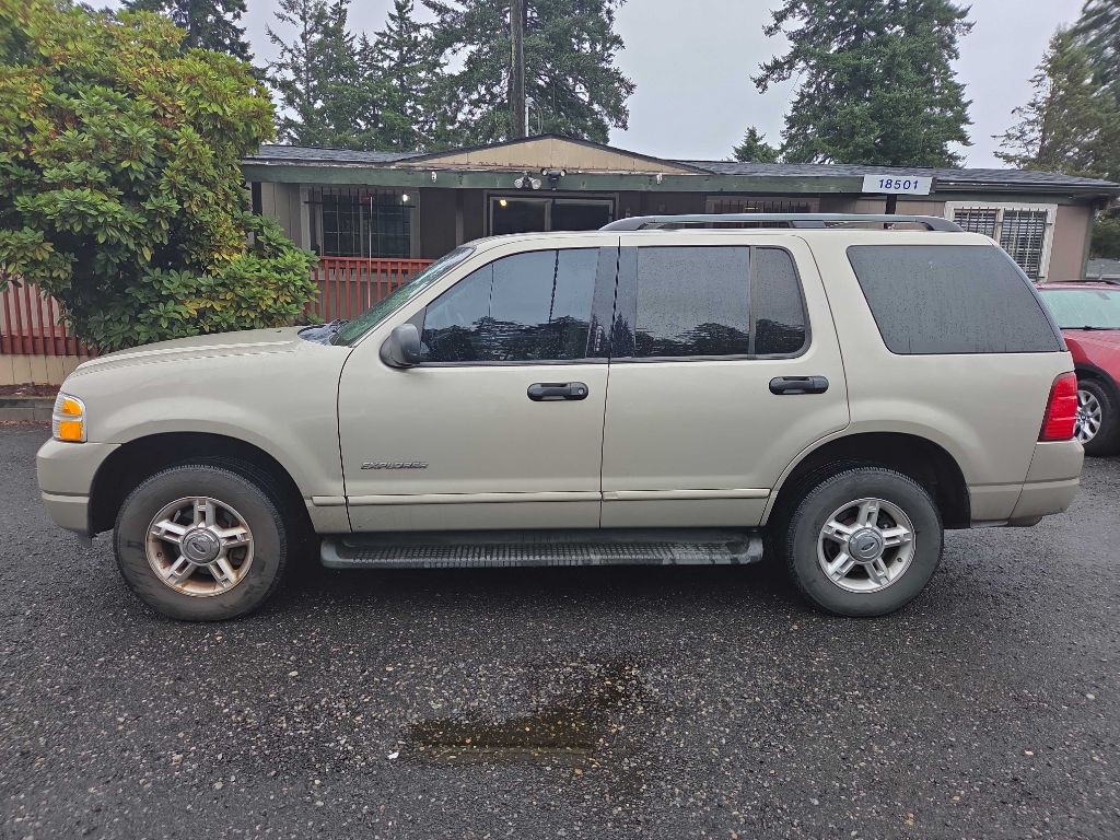 2004 Ford Explorer Image 4