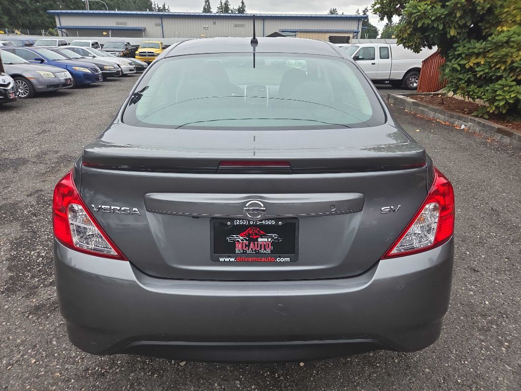 2019 Nissan Versa Image 7