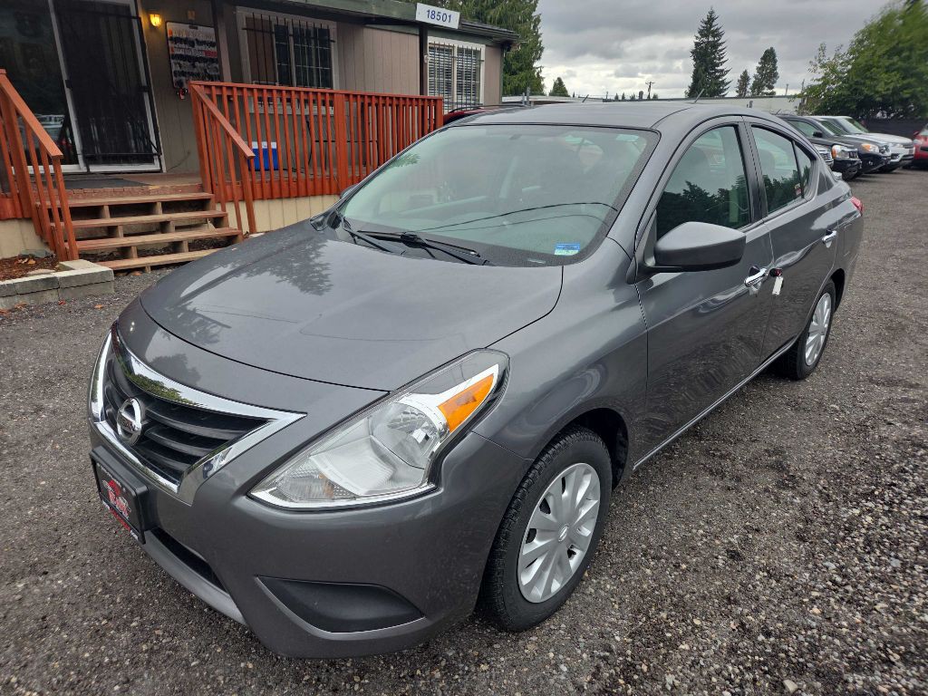 2019 Nissan Versa Image 2