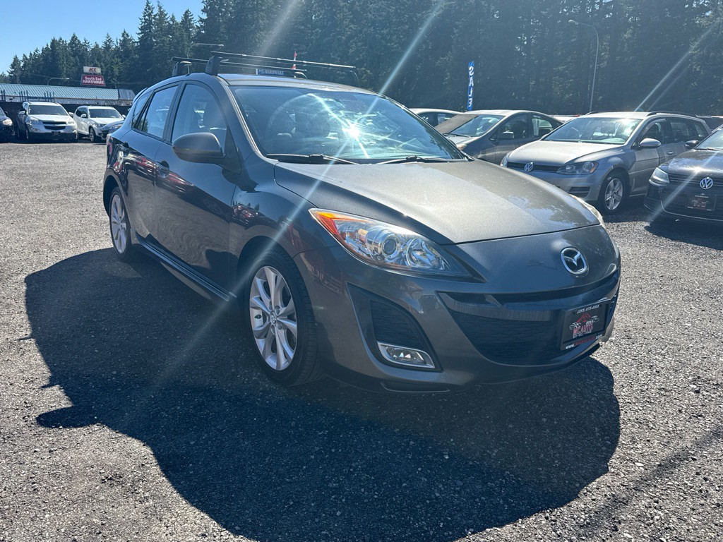 2011 Mazda Mazda3 Image 2