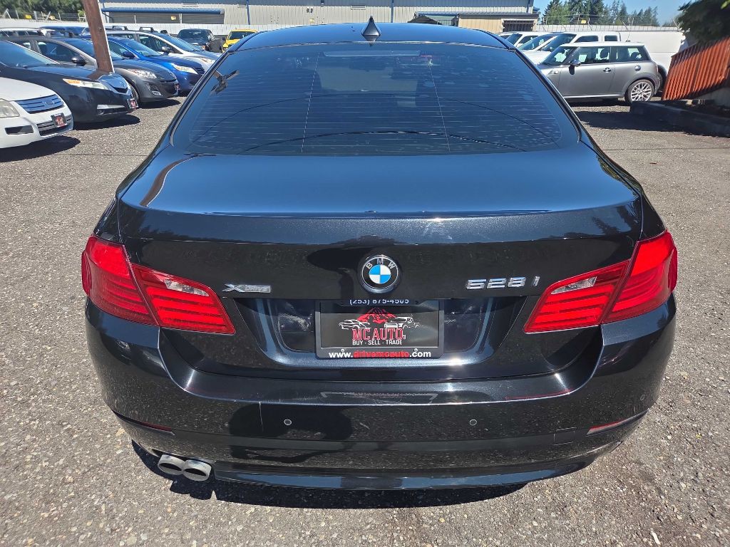2013 BMW 5 Series Image 7