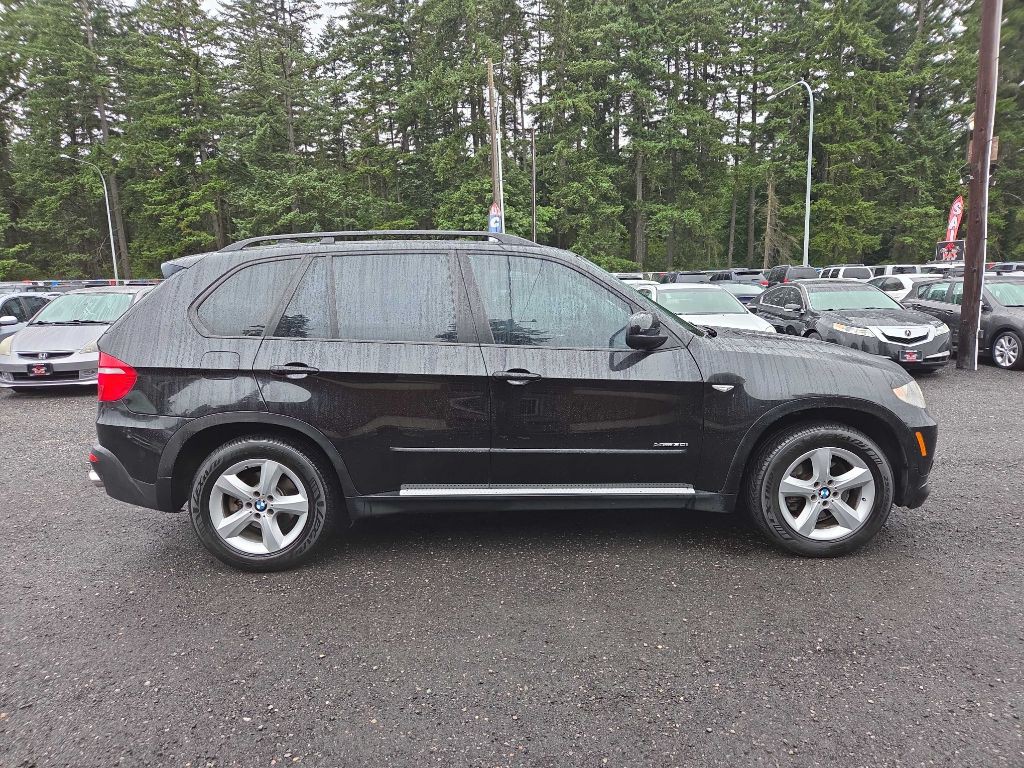 2010 BMW X5 Image 1