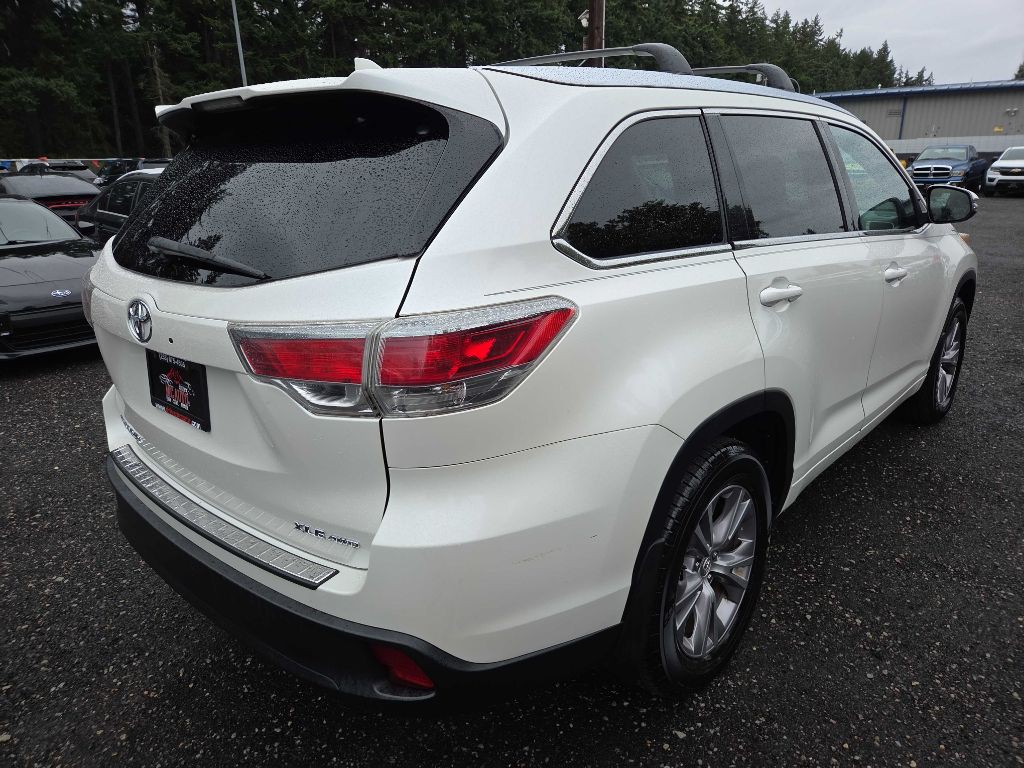 2014 Toyota Highlander Image 8