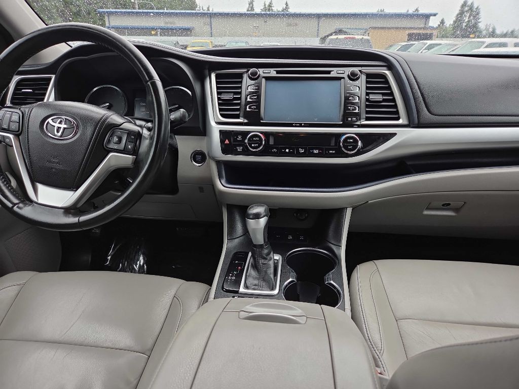 2014 Toyota Highlander Image 12