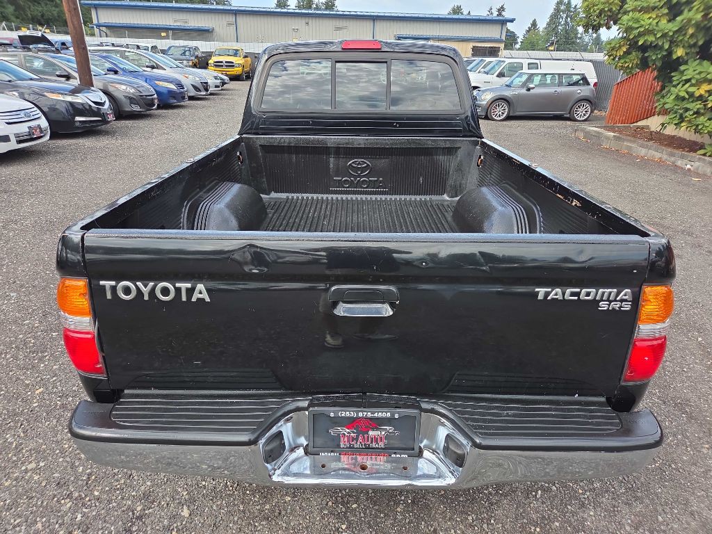 2004 Toyota Tacoma Image 8