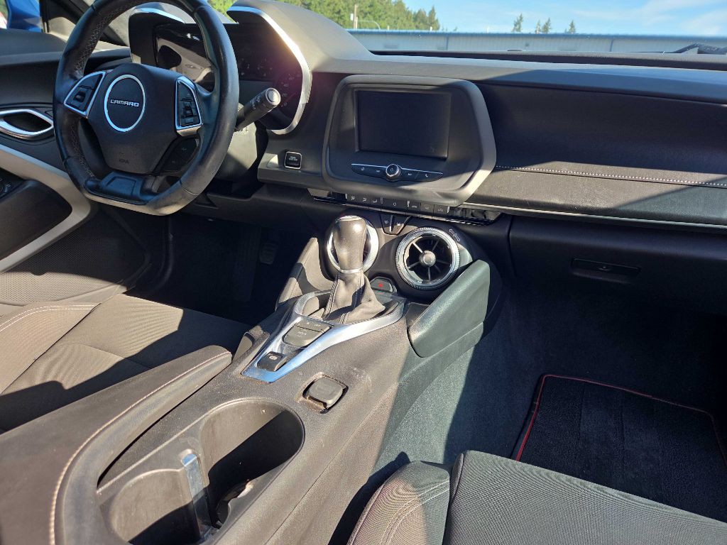 2018 Chevrolet Camaro Image 10