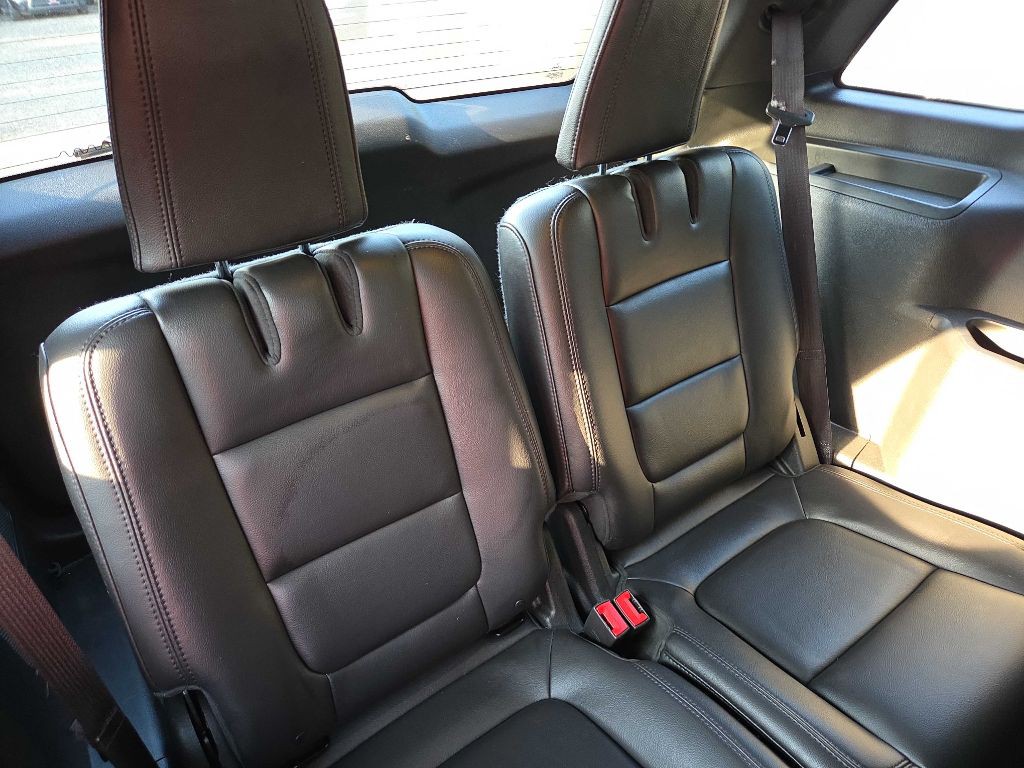 2013 Ford Explorer Image 11