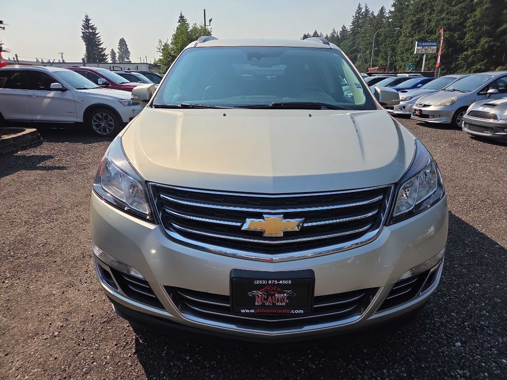 2017 Chevrolet Traverse Image 2