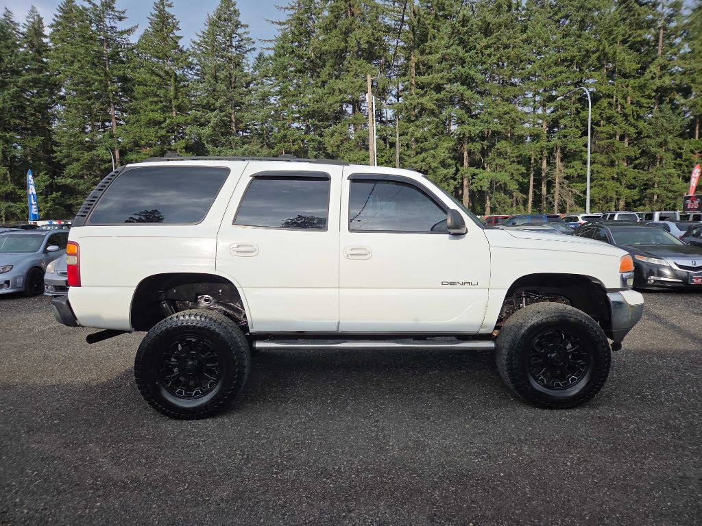 2003 GMC Yukon Image 1