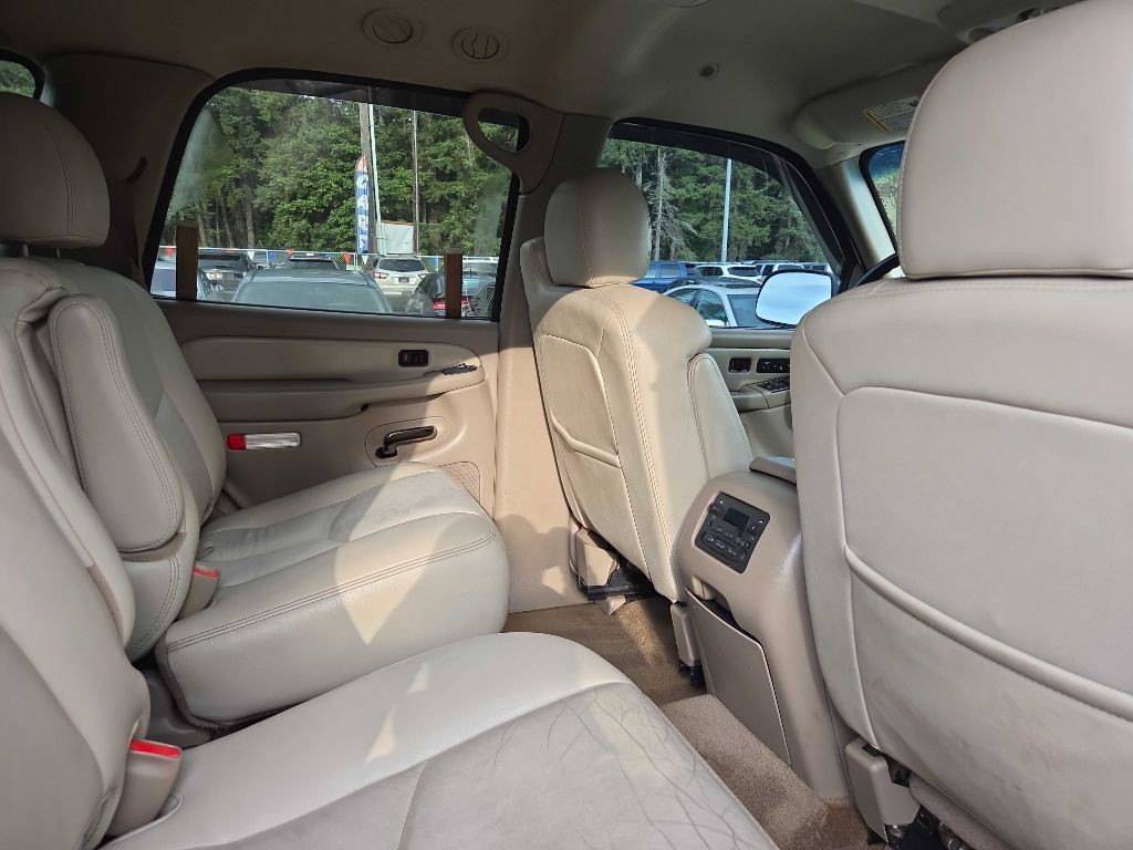 2003 GMC Yukon Image 9