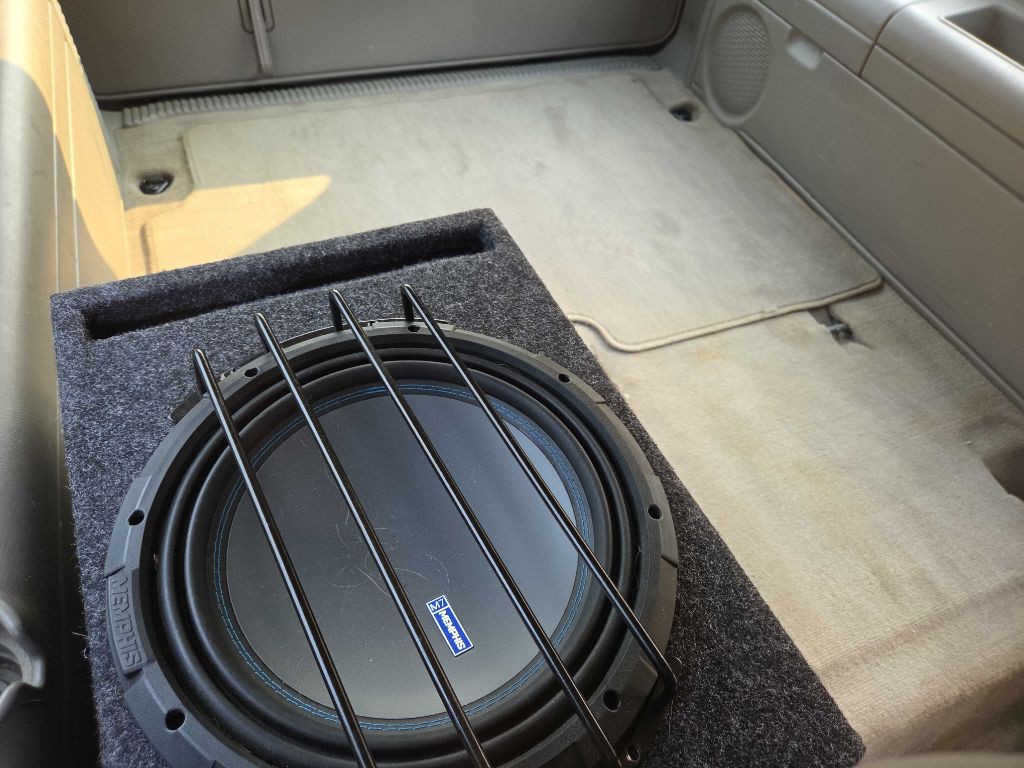 2005 GMC Yukon Image 11