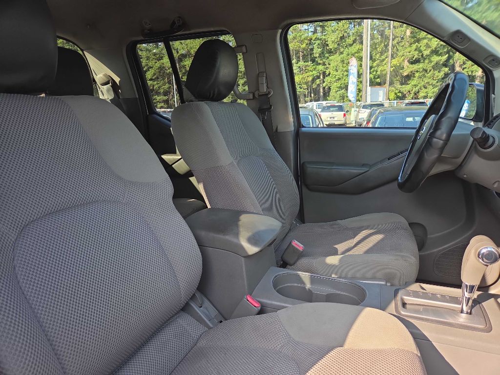 2012 Nissan Frontier Image 10