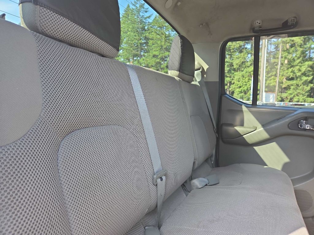 2012 Nissan Frontier Image 6