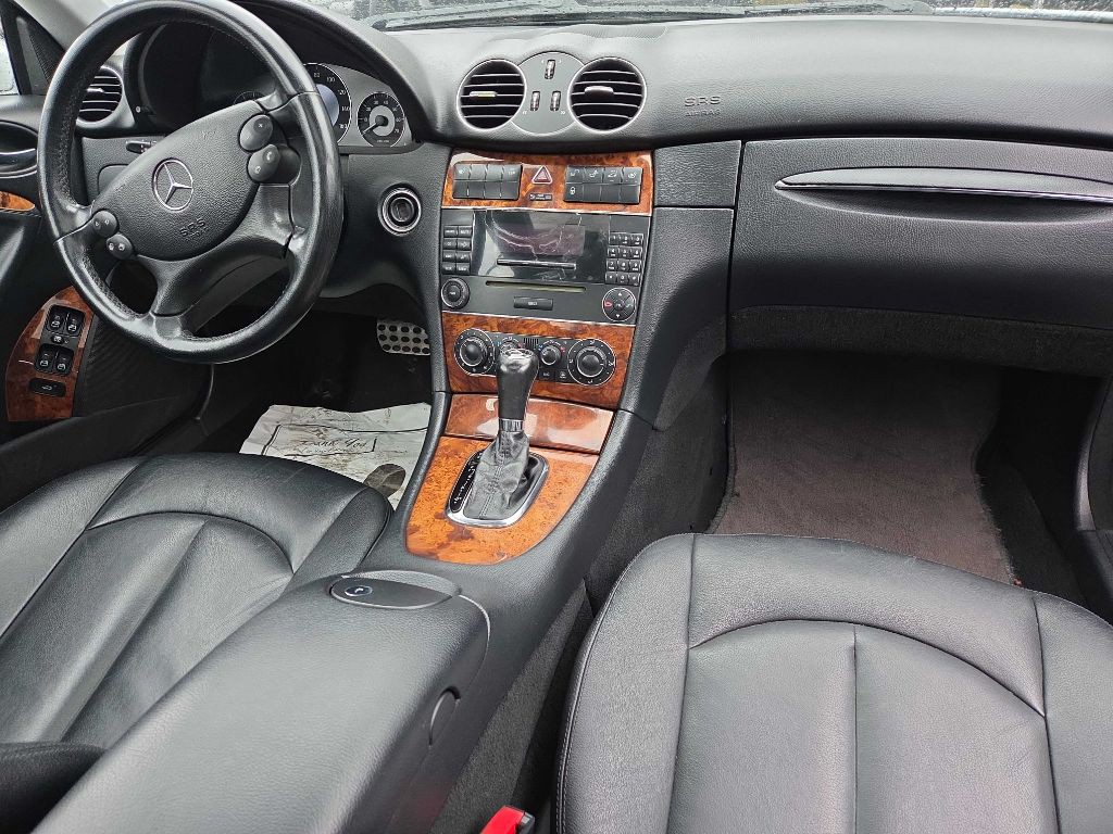 2006 Mercedes-Benz CLK-Class Image 9