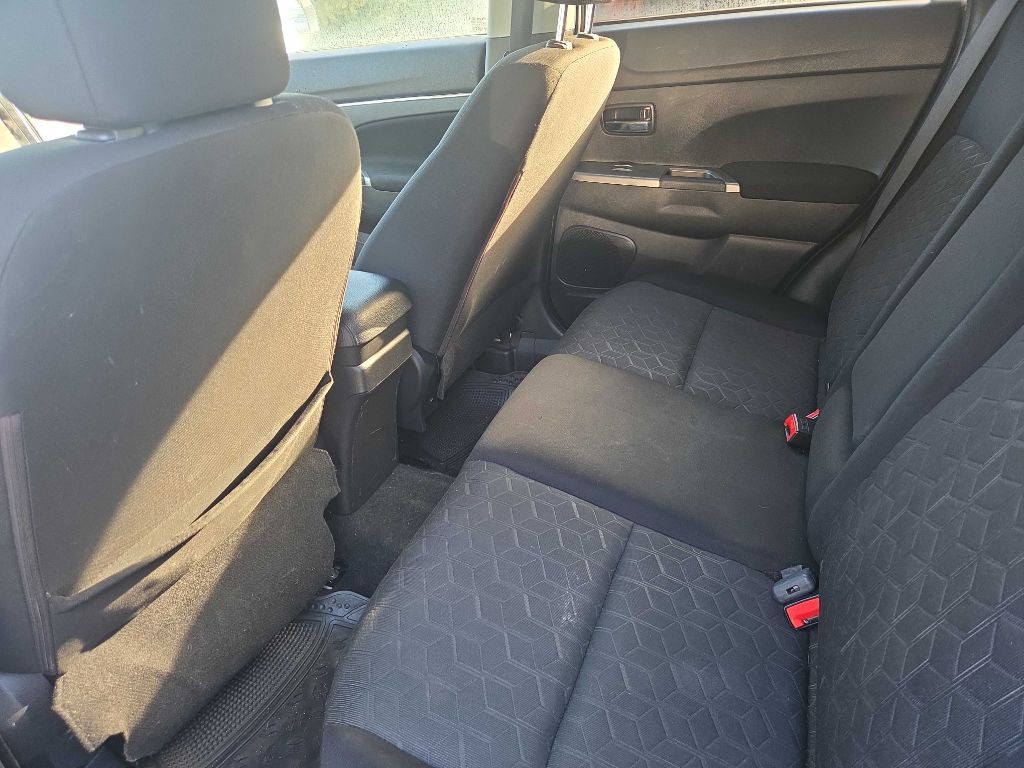 2020 Mitsubishi Outlander Image 8