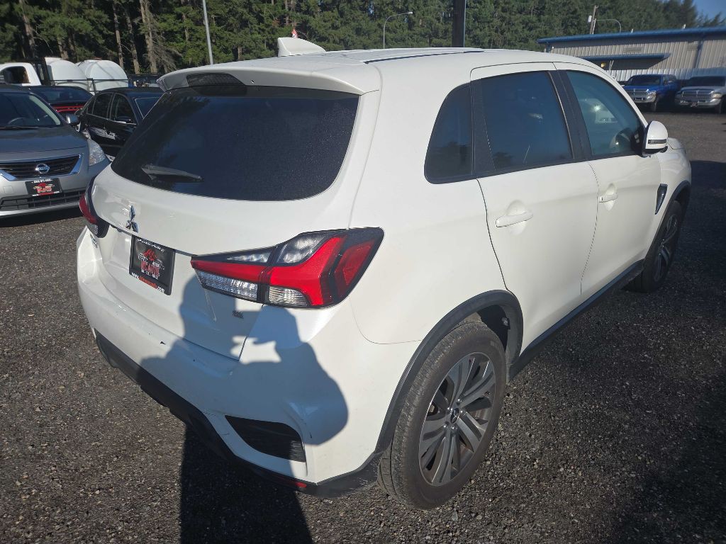 2020 Mitsubishi Outlander Image 9