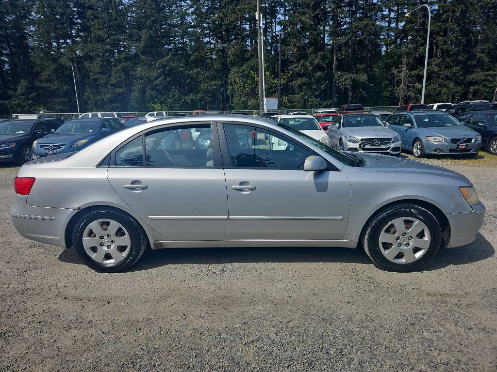 2010 Hyundai Sonata Image 1