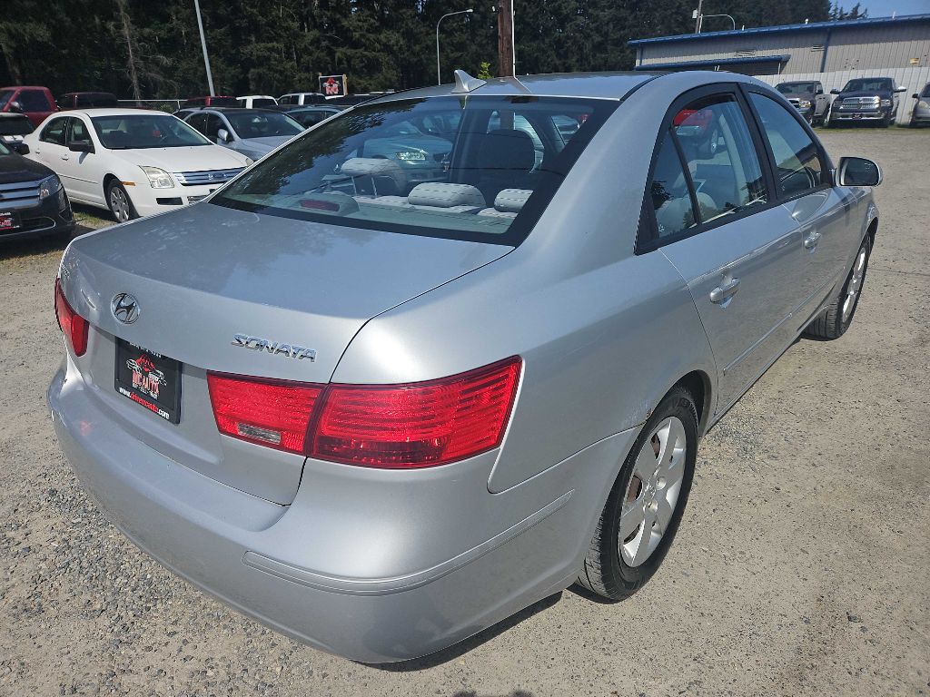 2010 Hyundai Sonata Image 8